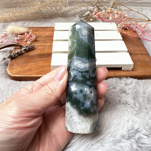 Gorgeous Moss Agate Tower - Picture 1 of 9
